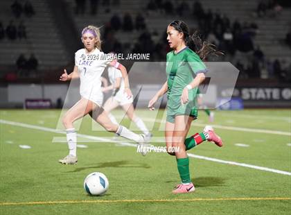 Thumbnail 2 in Woodinville vs Lake Stevens (WIAA 4A Final) photogallery.