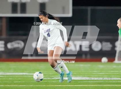 Thumbnail 1 in Woodinville vs Lake Stevens (WIAA 4A Final) photogallery.