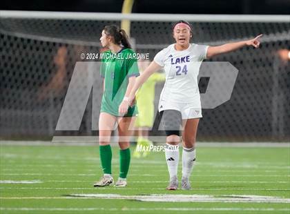 Thumbnail 1 in Woodinville vs Lake Stevens (WIAA 4A Final) photogallery.