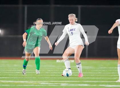 Thumbnail 2 in Woodinville vs Lake Stevens (WIAA 4A Final) photogallery.