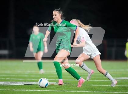 Thumbnail 1 in Woodinville vs Lake Stevens (WIAA 4A Final) photogallery.