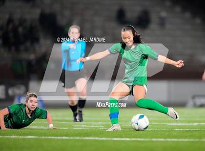 Thumbnail 2 in Woodinville vs Lake Stevens (WIAA 4A Final) photogallery.