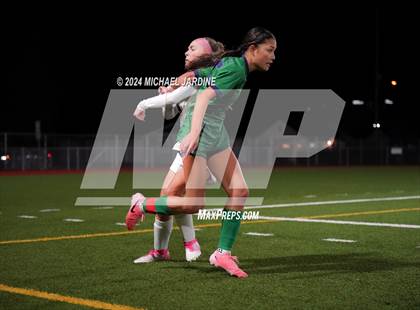 Thumbnail 1 in Woodinville vs Lake Stevens (WIAA 4A Final) photogallery.