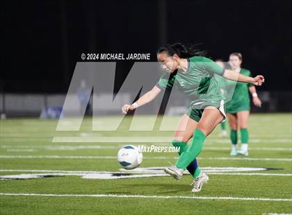 Thumbnail 1 in Woodinville vs Lake Stevens (WIAA 4A Final) photogallery.