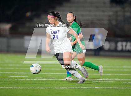 Thumbnail 2 in Woodinville vs Lake Stevens (WIAA 4A Final) photogallery.