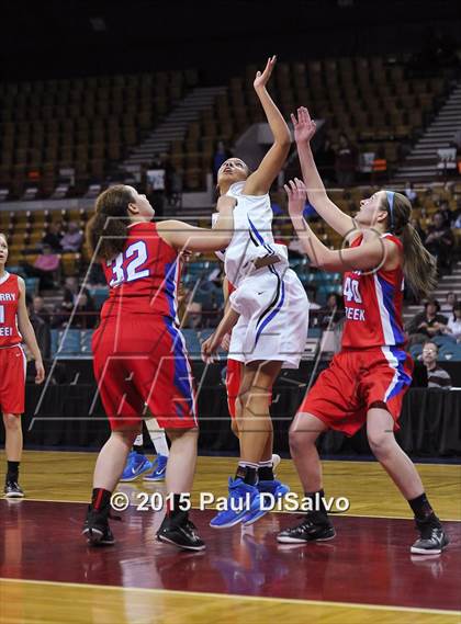Thumbnail 3 in Highlands Ranch vs. Cherry Creek (CHSAA 5A Great 8) photogallery.