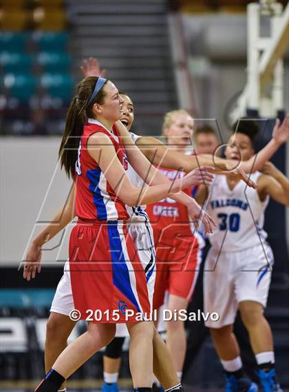 Thumbnail 3 in Highlands Ranch vs. Cherry Creek (CHSAA 5A Great 8) photogallery.