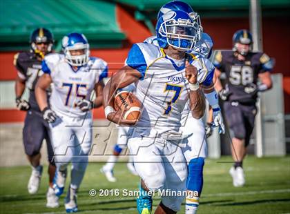 Thumbnail 3 in Omaha North @ Lincoln Southeast photogallery.