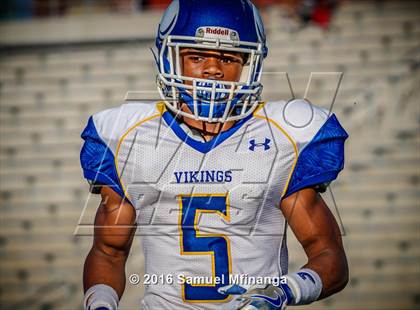 Thumbnail 2 in Omaha North @ Lincoln Southeast photogallery.