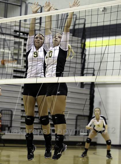 Thumbnail 2 in Ennis @ Crandall photogallery.