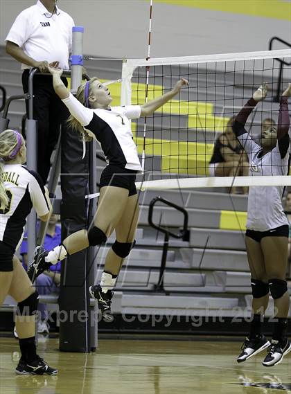 Thumbnail 2 in Ennis @ Crandall photogallery.