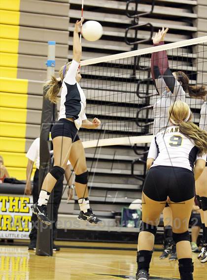 Thumbnail 2 in Ennis @ Crandall photogallery.