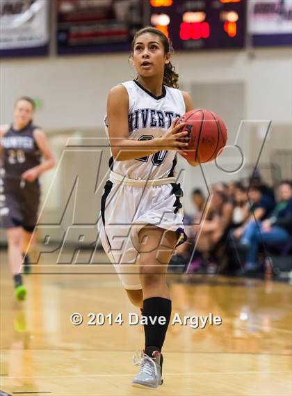 Thumbnail 2 in Hunter @ Riverton photogallery.
