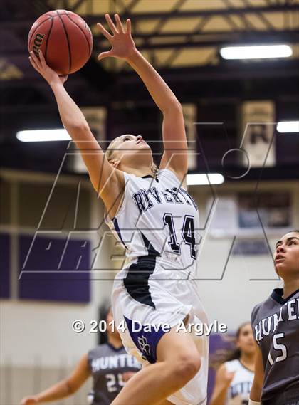 Thumbnail 2 in Hunter @ Riverton photogallery.