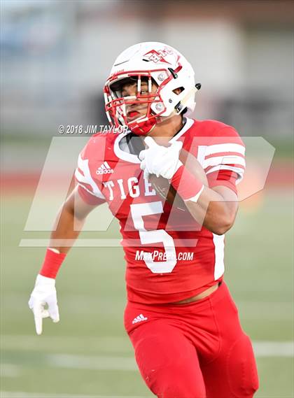 Thumbnail 3 in Hico vs Petrolia photogallery.
