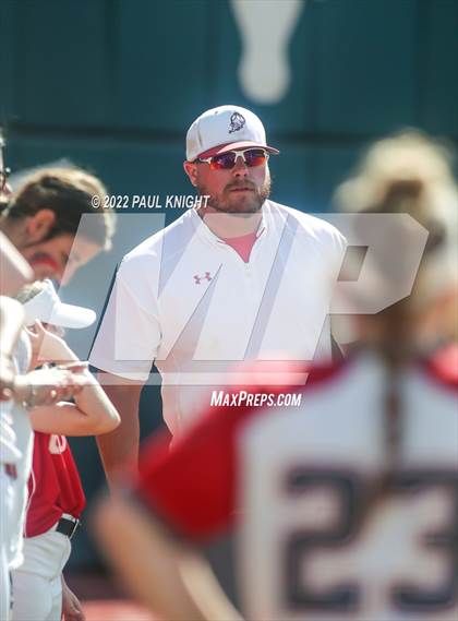 Thumbnail 2 in Hermleigh vs. D'Hanis (UIL 1A State Championship Game) photogallery.