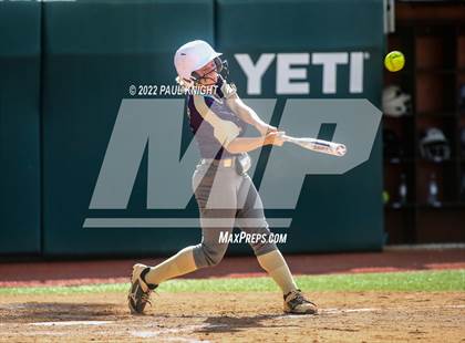 Thumbnail 3 in Hermleigh vs. D'Hanis (UIL 1A State Championship Game) photogallery.