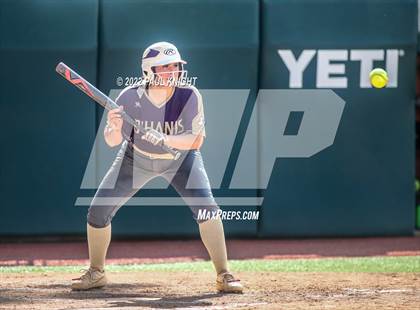 Thumbnail 1 in Hermleigh vs. D'Hanis (UIL 1A State Championship Game) photogallery.