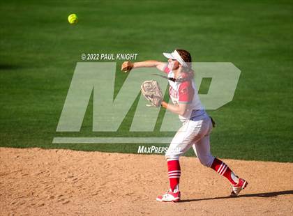 Thumbnail 1 in Hermleigh vs. D'Hanis (UIL 1A State Championship Game) photogallery.