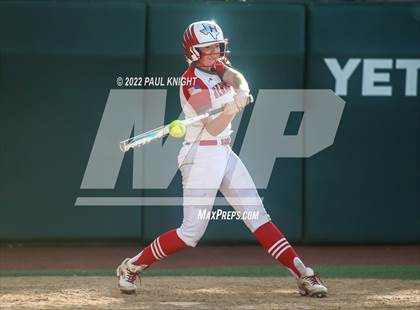 Thumbnail 2 in Hermleigh vs. D'Hanis (UIL 1A State Championship Game) photogallery.