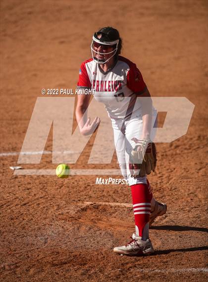 Thumbnail 3 in Hermleigh vs. D'Hanis (UIL 1A State Championship Game) photogallery.