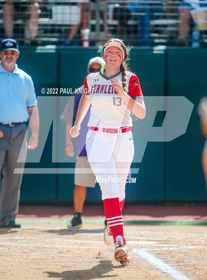 Thumbnail 3 in Hermleigh vs. D'Hanis (UIL 1A State Championship Game) photogallery.