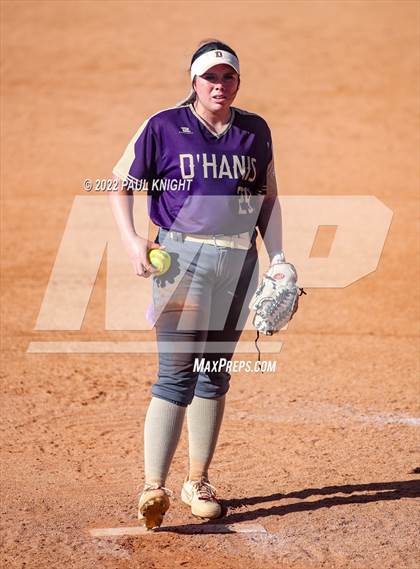 Thumbnail 1 in Hermleigh vs. D'Hanis (UIL 1A State Championship Game) photogallery.