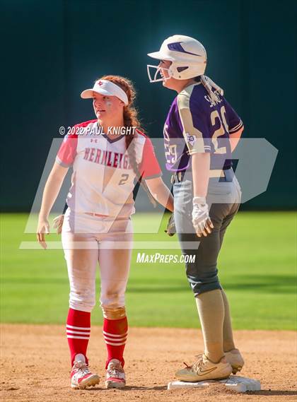 Thumbnail 3 in Hermleigh vs. D'Hanis (UIL 1A State Championship Game) photogallery.