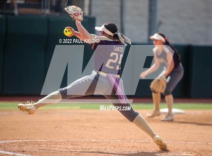 Thumbnail 2 in Hermleigh vs. D'Hanis (UIL 1A State Championship Game) photogallery.