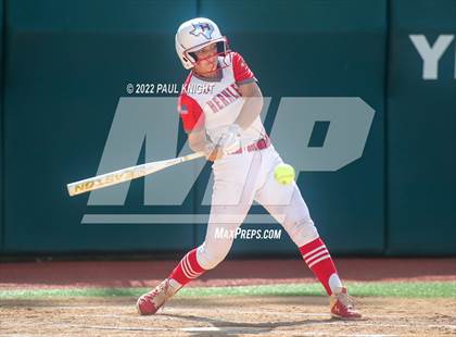 Thumbnail 1 in Hermleigh vs. D'Hanis (UIL 1A State Championship Game) photogallery.