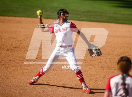 Thumbnail 3 in Hermleigh vs. D'Hanis (UIL 1A State Championship Game) photogallery.