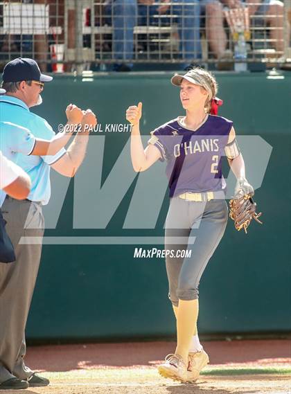 Thumbnail 3 in Hermleigh vs. D'Hanis (UIL 1A State Championship Game) photogallery.