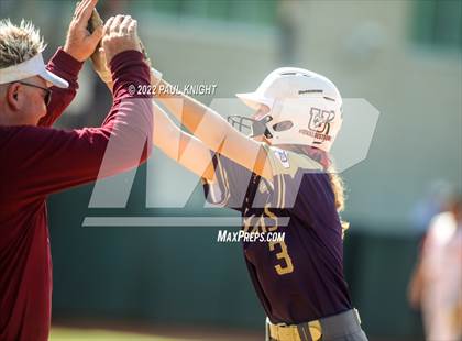 Thumbnail 1 in Hermleigh vs. D'Hanis (UIL 1A State Championship Game) photogallery.