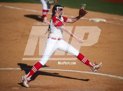 Thumbnail 1 in Hermleigh vs. D'Hanis (UIL 1A State Championship Game) photogallery.