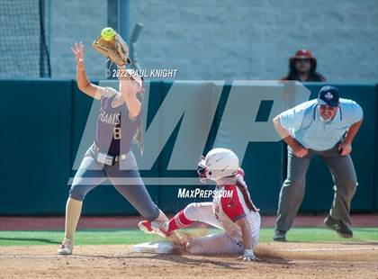 Thumbnail 1 in Hermleigh vs. D'Hanis (UIL 1A State Championship Game) photogallery.
