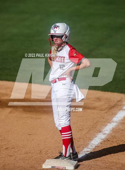 Thumbnail 3 in Hermleigh vs. D'Hanis (UIL 1A State Championship Game) photogallery.
