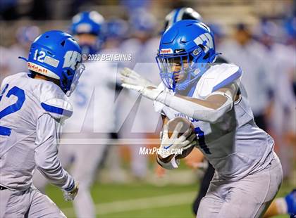 Thumbnail 2 in Windsor Academy vs. Westminster Schools of Augusta (GIAA 8-Man Championship)  photogallery.