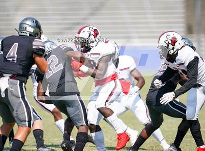 Thumbnail 3 in Guyer [John H.] vs Cedar Hill (Cotton Bowl Classic) photogallery.