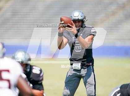 Thumbnail 1 in Guyer [John H.] vs Cedar Hill (Cotton Bowl Classic) photogallery.