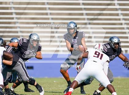 Thumbnail 3 in Guyer [John H.] vs Cedar Hill (Cotton Bowl Classic) photogallery.