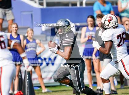 Thumbnail 2 in Guyer [John H.] vs Cedar Hill (Cotton Bowl Classic) photogallery.