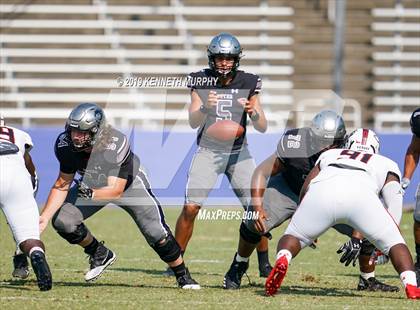 Thumbnail 1 in Guyer [John H.] vs Cedar Hill (Cotton Bowl Classic) photogallery.