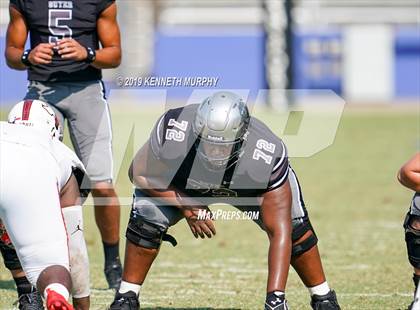 Thumbnail 2 in Guyer [John H.] vs Cedar Hill (Cotton Bowl Classic) photogallery.