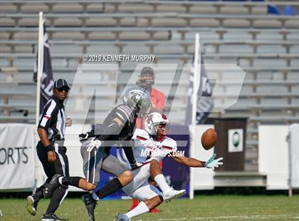Thumbnail 2 in Guyer [John H.] vs Cedar Hill (Cotton Bowl Classic) photogallery.