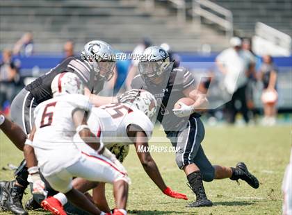 Thumbnail 3 in Guyer [John H.] vs Cedar Hill (Cotton Bowl Classic) photogallery.