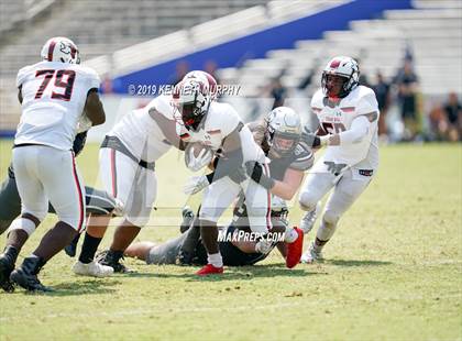 Thumbnail 2 in Guyer [John H.] vs Cedar Hill (Cotton Bowl Classic) photogallery.
