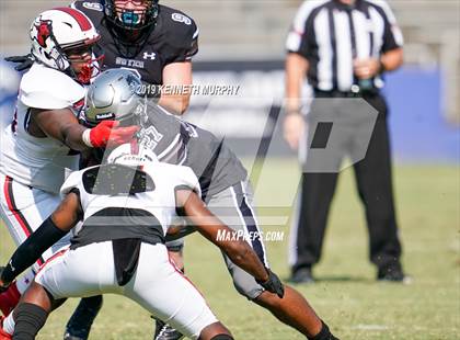 Thumbnail 3 in Guyer [John H.] vs Cedar Hill (Cotton Bowl Classic) photogallery.