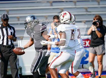 Thumbnail 1 in Guyer [John H.] vs Cedar Hill (Cotton Bowl Classic) photogallery.