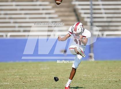 Thumbnail 1 in Guyer [John H.] vs Cedar Hill (Cotton Bowl Classic) photogallery.