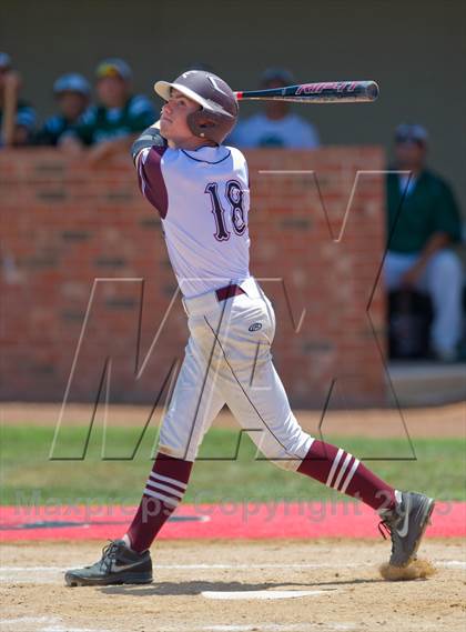 Thumbnail 1 in Hallettsville vs. Marion (UIL 2A Region IV Regional Finals) photogallery.